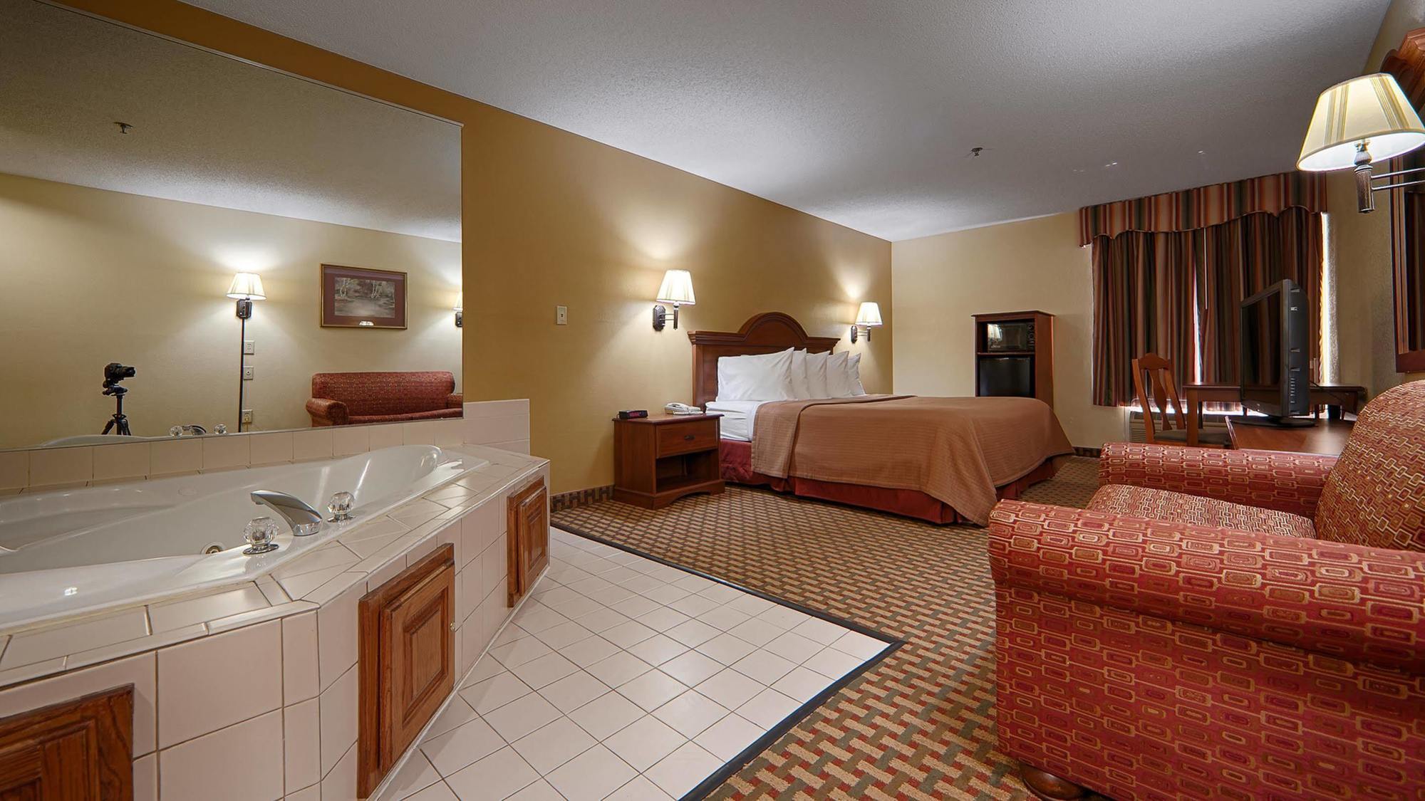 Best Western Bradbury Inn & Suites Perry Exterior photo